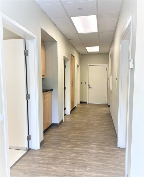990 Pacific St, San Luis Obispo, CA à louer - Photo intérieure – Image 2 sur 5
