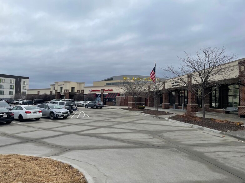20-40 Arena Center, Council Bluffs, IA à louer - Photo de l’immeuble – Image 3 sur 13