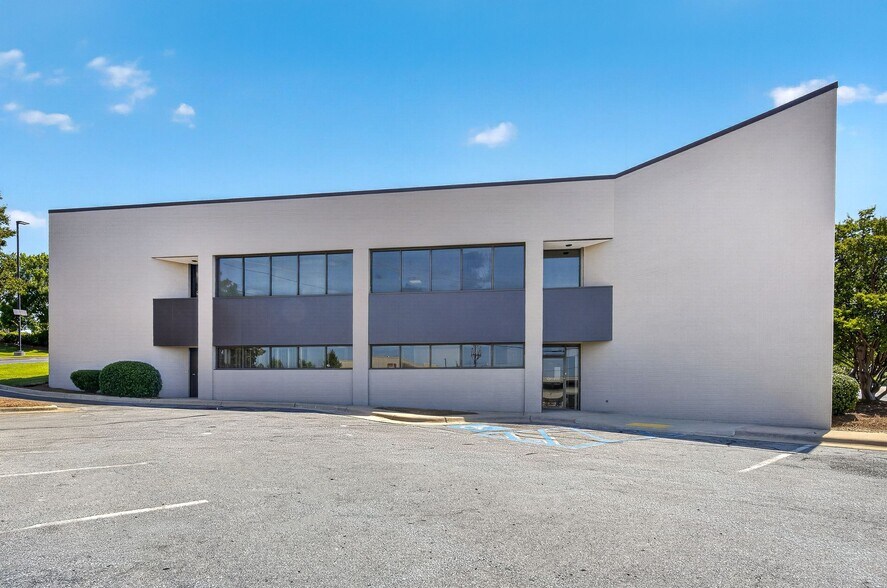 615 19th St, Columbus, GA à louer - Photo de l’immeuble – Image 1 sur 20