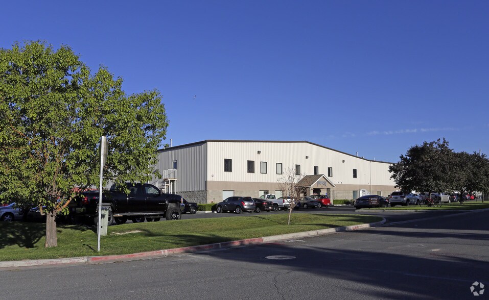 215 N 1800 W, Lindon, UT à louer - Photo principale – Image 1 sur 4