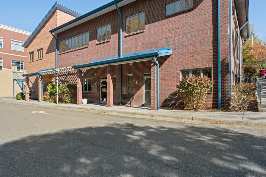 610 State Farm Rd, Boone, NC à vendre - Photo principale – Image 1 sur 1