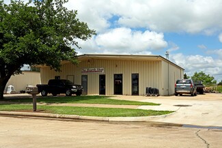 Plus de détails pour 2901-2903 Broadway Ct, Edmond, OK - Industriel/Logistique à louer
