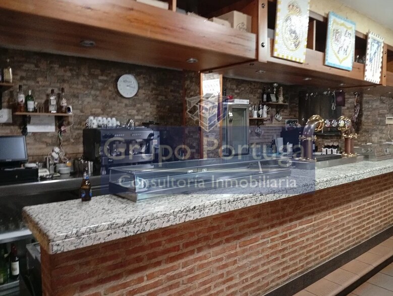 Immeuble residentiel dans Madrid, Madrid à vendre - Photo de l’immeuble – Image 3 sur 3