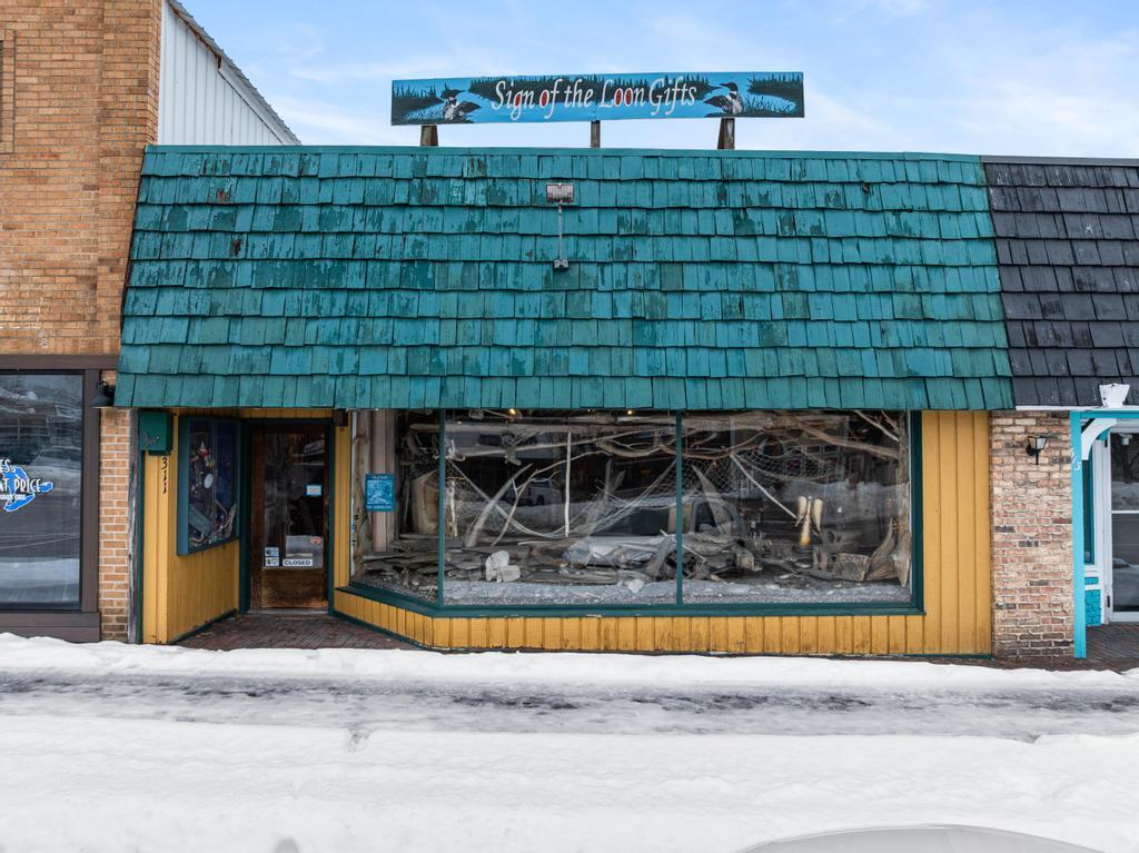 311 E Central Ave, Mackinaw City, MI 49701 - Lot 311 -  - Photo intérieure - Image 1 of 20