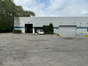 24119-24147 W Riverwalk Ct, Plainfield, IL à louer Photo de l’immeuble– Image 2 sur 6