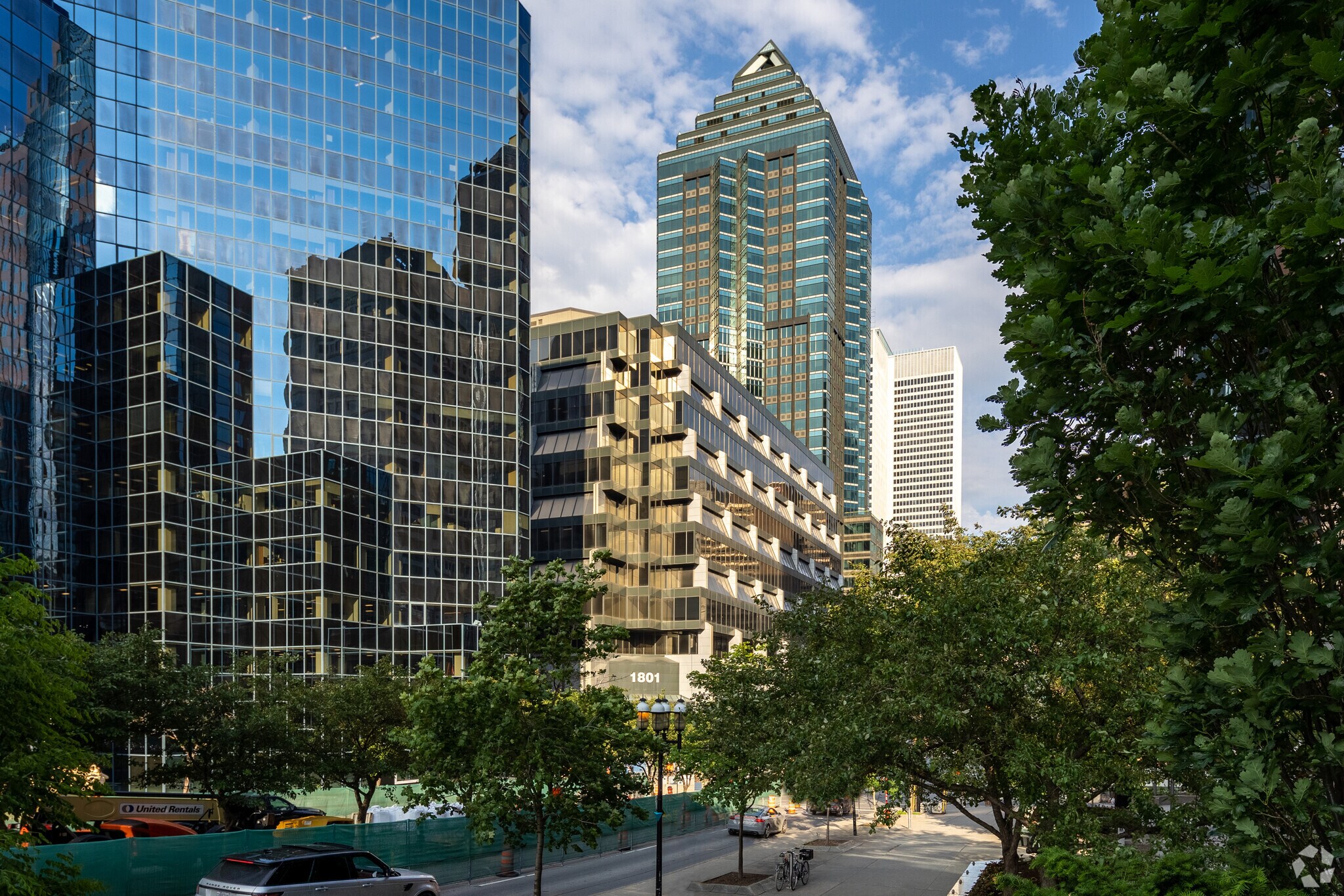 1801 Av Mcgill Collège, Montréal, QC à louer Photo principale– Image 1 sur 8