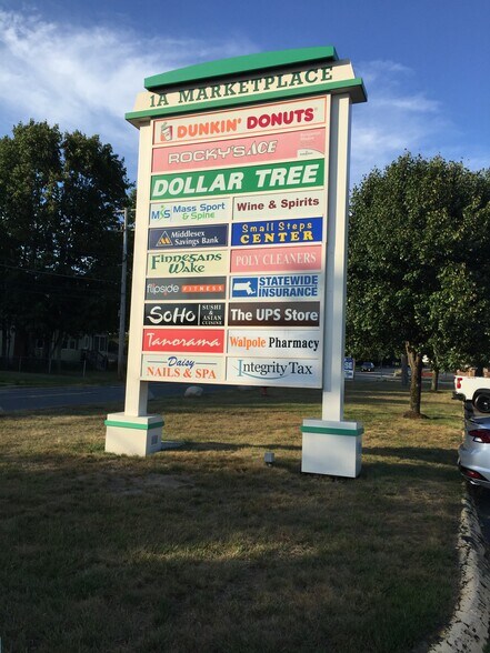 643-703 Main St, Walpole, MA à louer - Photo de l’immeuble – Image 2 sur 17