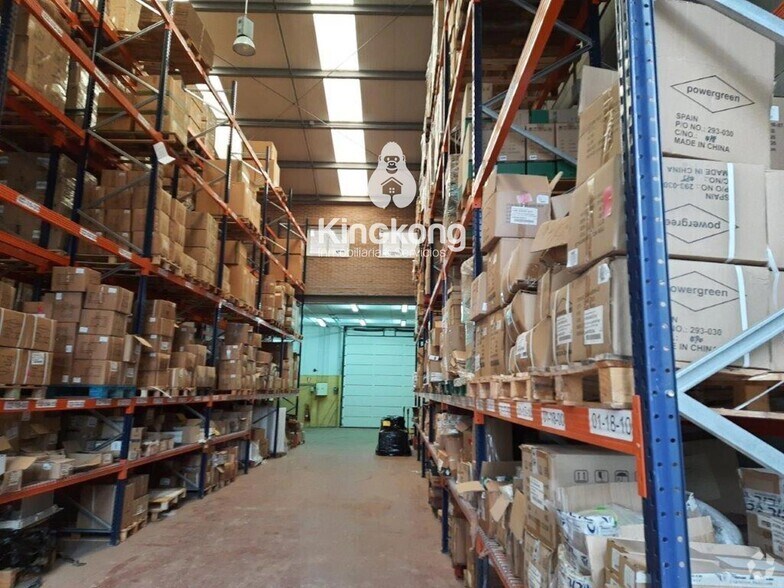 Industriel/Logistique dans Loeches, Madrid à vendre - Photo de l’immeuble – Image 3 sur 14