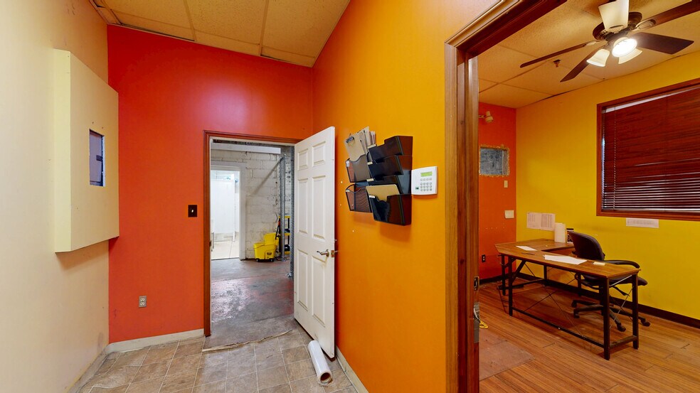 1153 W Elizabeth Ave, Linden, NJ à louer - Numérisation 3D Matterport – Image 2 sur 16