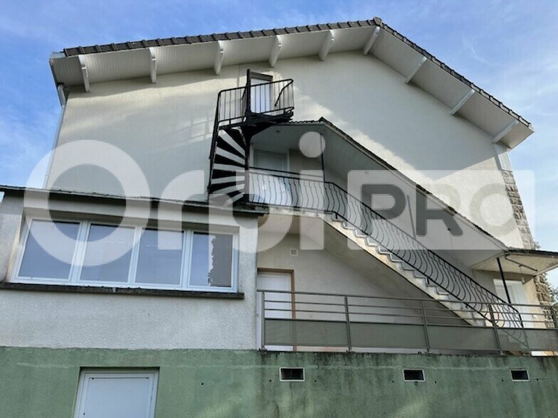 Local d'activités dans Peyrat-le-Château à vendre - Photo de l’immeuble – Image 3 sur 13