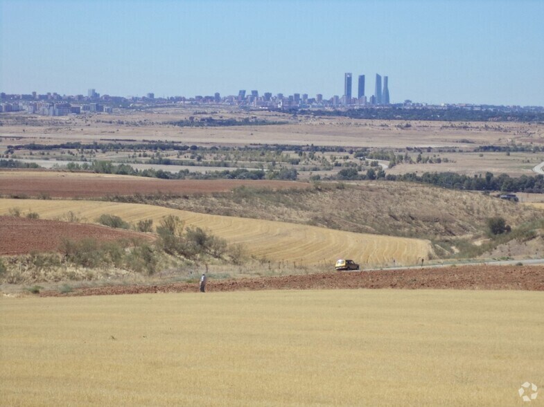 Terrain dans Paracuellos de Jarama, Madrid à vendre - Photo principale – Image 1 sur 12