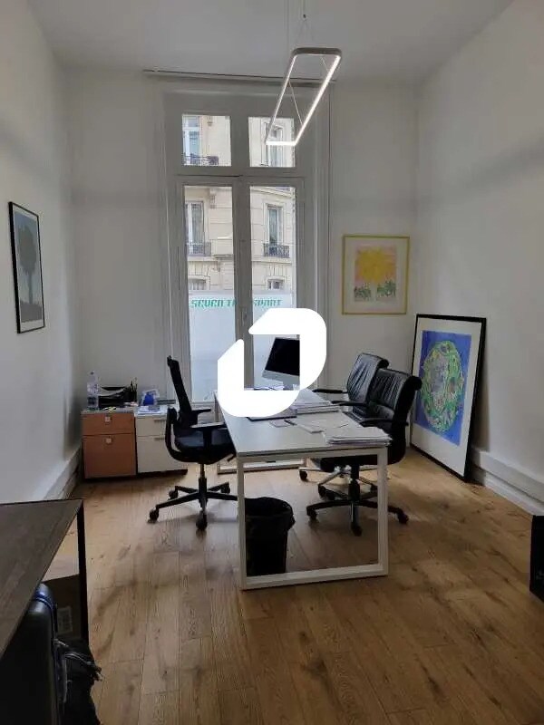 Bureau dans Paris à louer Photo de l’immeuble– Image 1 sur 5