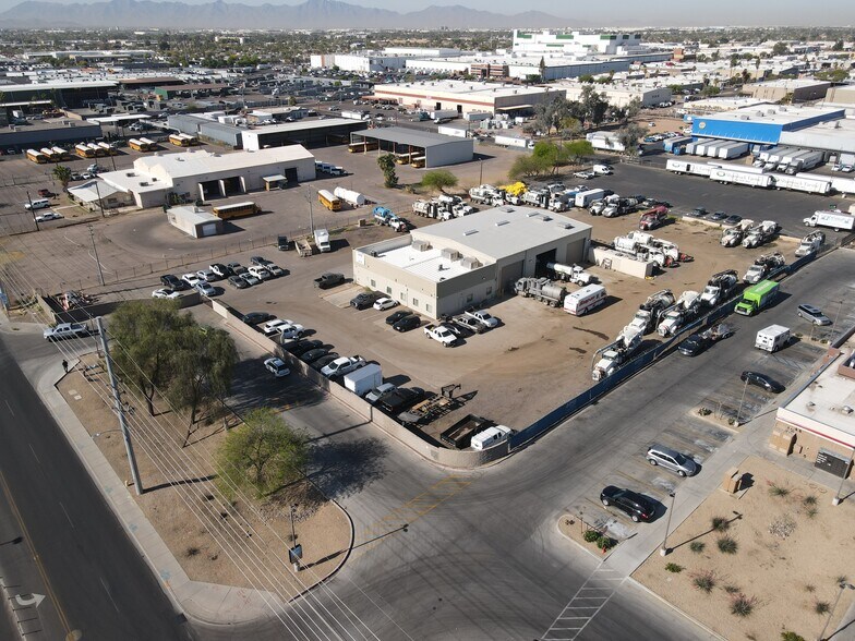 2816 N 27th Ave, Phoenix, AZ à louer - Photo de l’immeuble – Image 1 sur 3