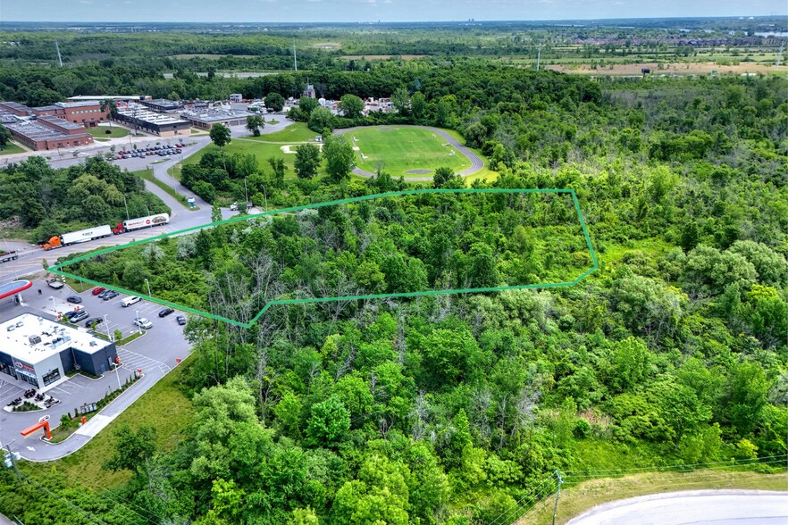 1626 Montee Masson, Laval, QC à vendre - Aérien – Image 3 sur 7