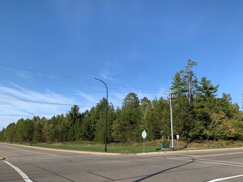 13th Street SE -1, Grand Rapids, MN à vendre - Photo de l’immeuble – Image 1 sur 15