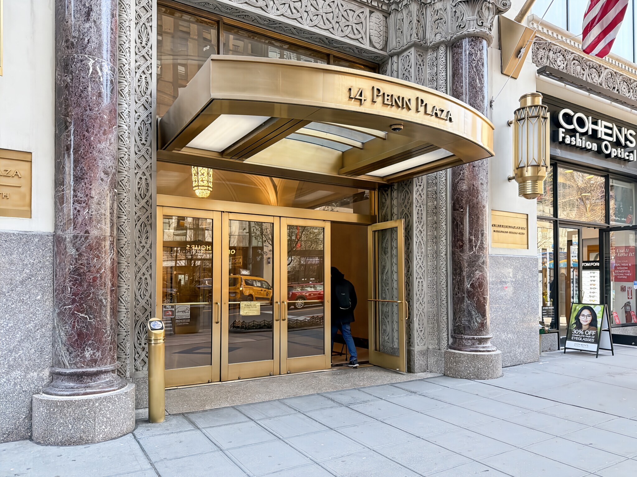 14 Penn Plaza, New York, NY à louer Photo principale– Image 1 sur 19