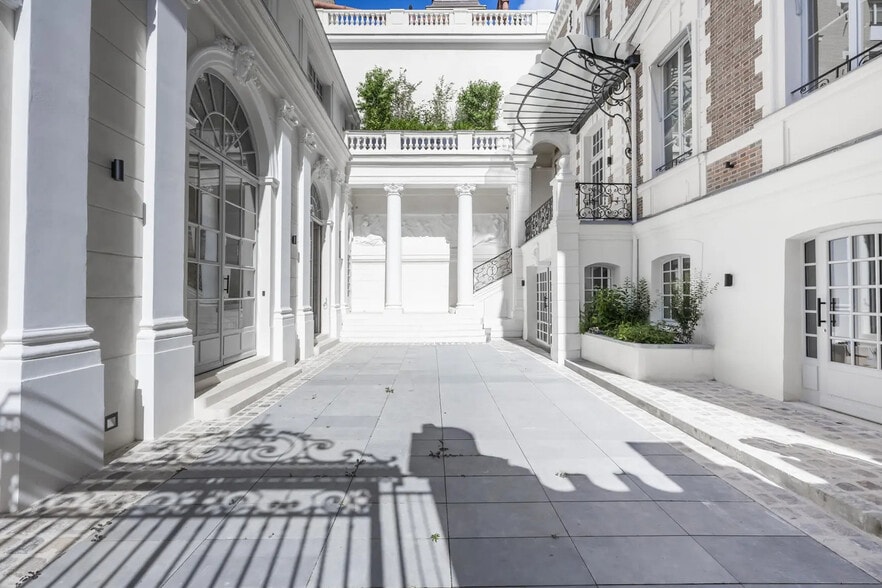 12 Rue Léon Jost, Paris à louer - Photo de l’immeuble – Image 3 sur 24