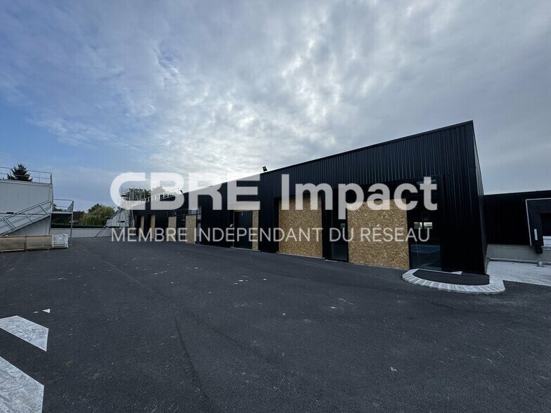 Local d’activités dans Cormontreuil à louer - Photo de l’immeuble – Image 2 sur 4