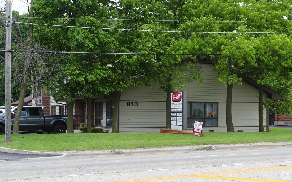 850 E Grand Ave, Lake Villa, IL à louer - Photo de l’immeuble – Image 2 sur 12
