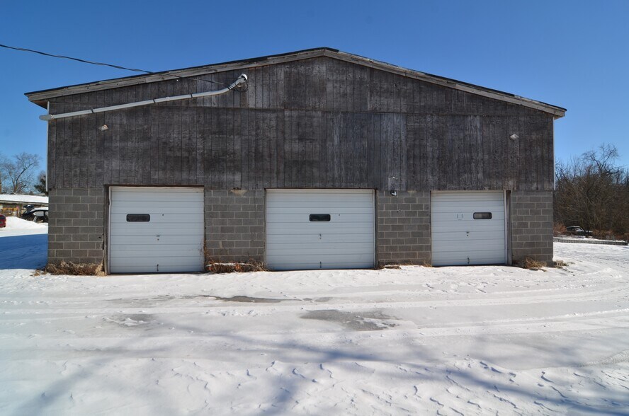 1074 State Route 12, Frenchtown, NJ à louer - Photo principale – Image 1 sur 3