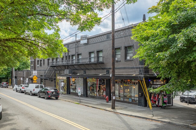 Plus de détails pour 1960 SE Hawthorne Blvd, Portland, OR - Local commercial à vendre