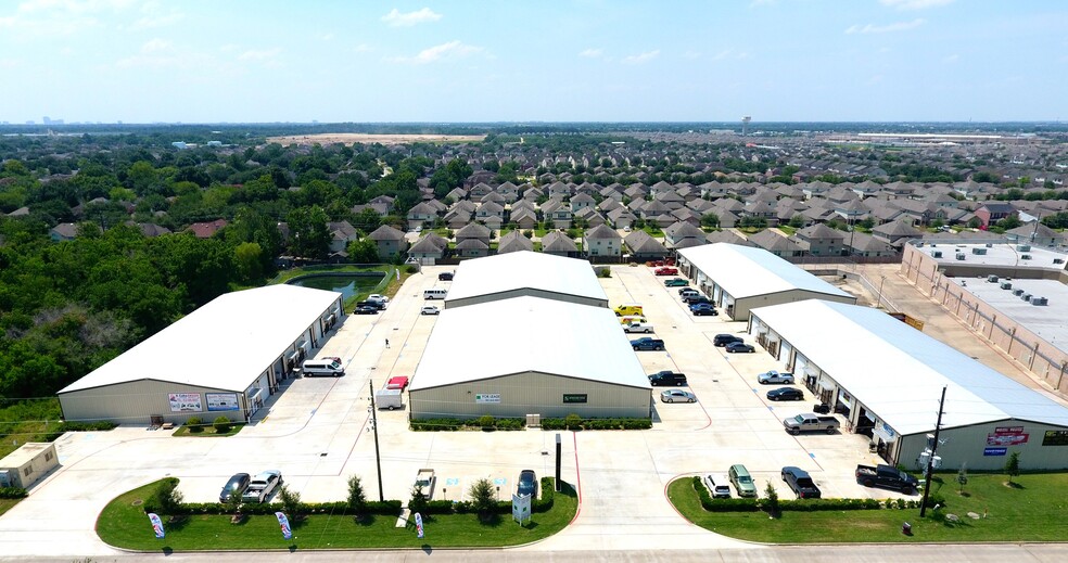 18703 W Little York Rd, Katy, TX à louer - Photo de l’immeuble – Image 3 sur 4