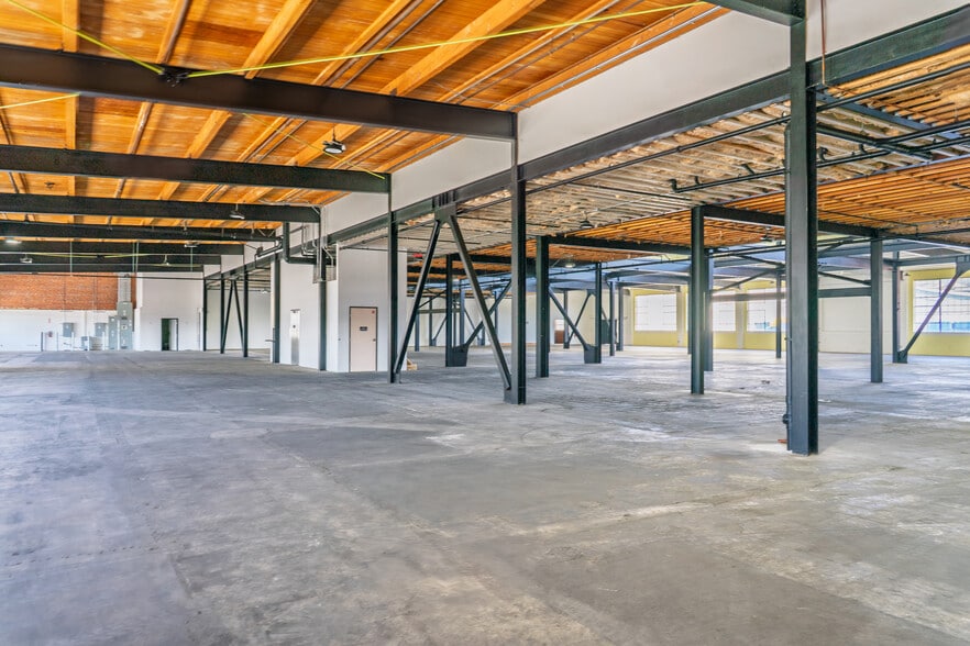 4000 Medford St, Los Angeles, CA à louer - Photo intérieure – Image 3 sur 5