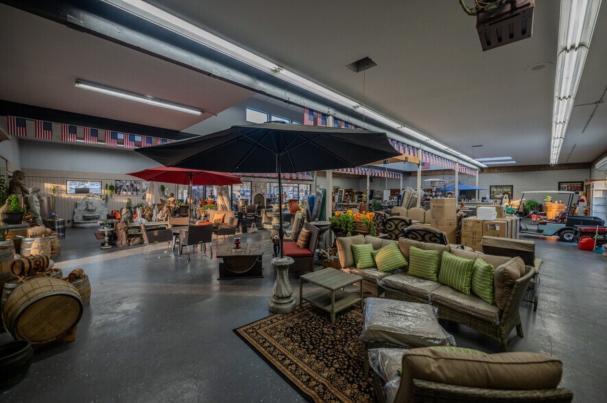9445 Foothill Blvd, Rancho Cucamonga, CA à louer - Photo intérieure – Image 3 sur 18