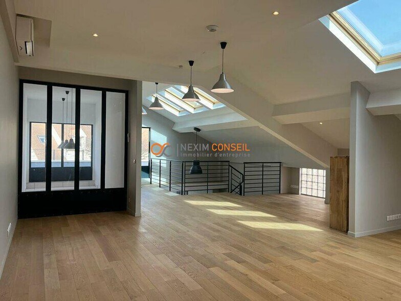 Bureau dans Carrières-sur-Seine à louer - Photo de l’immeuble – Image 3 sur 8