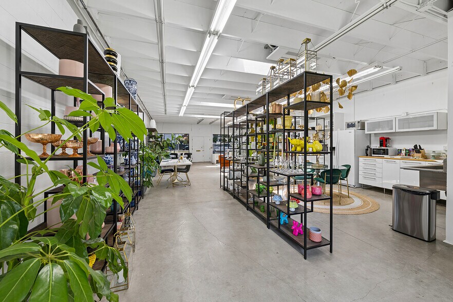 8560 Venice Blvd, Los Angeles, CA à vendre - Photo intérieure – Image 3 sur 27