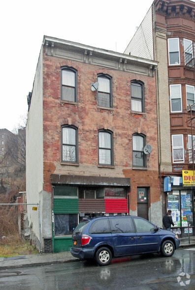 Palisade Ave portefeuille de 2 biens à vendre sur LoopNet.fr - Photo principale – Image 2 sur 2