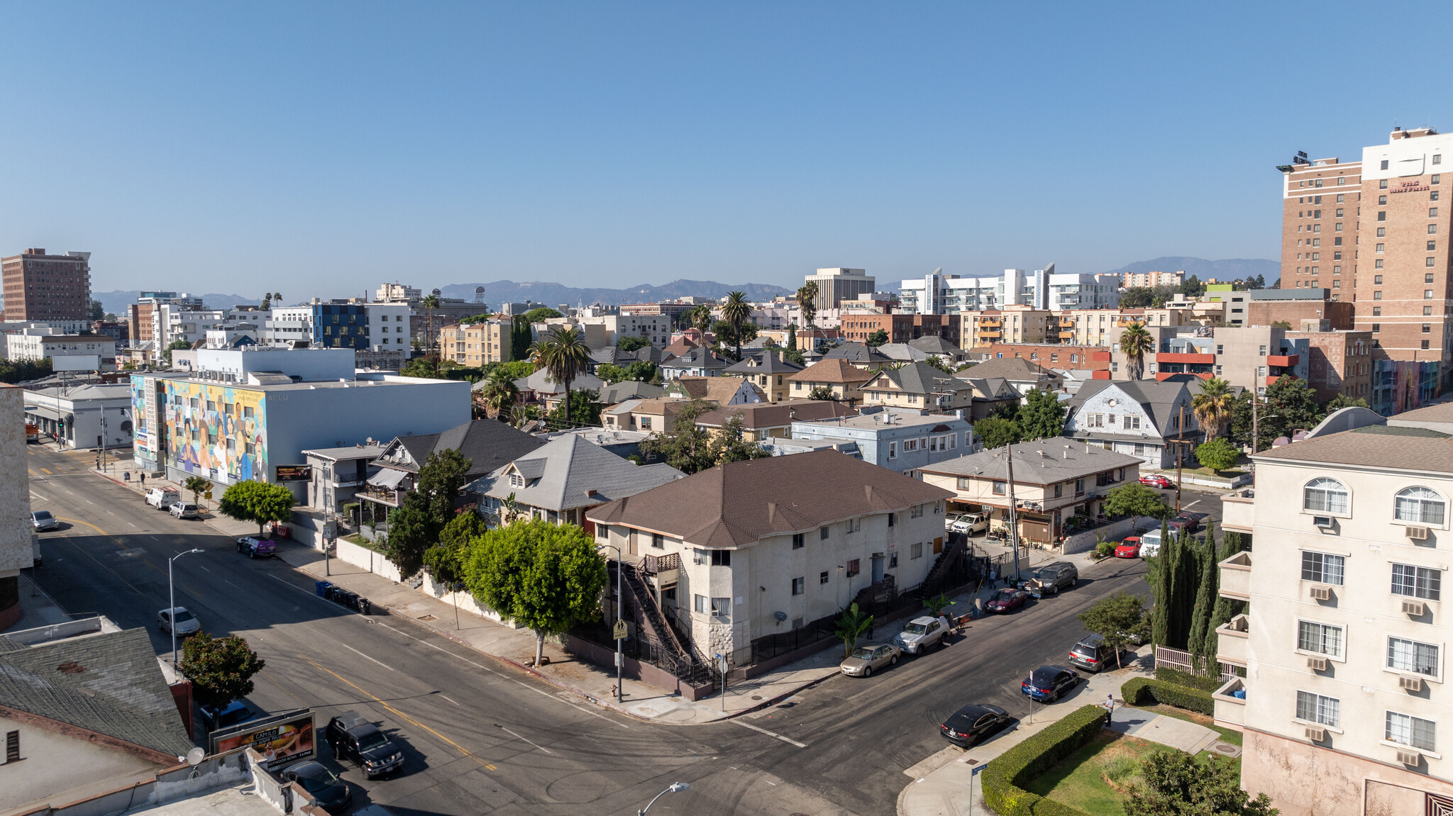 1231 W 8th St, Los Angeles, CA à vendre Photo de l’immeuble– Image 1 sur 17