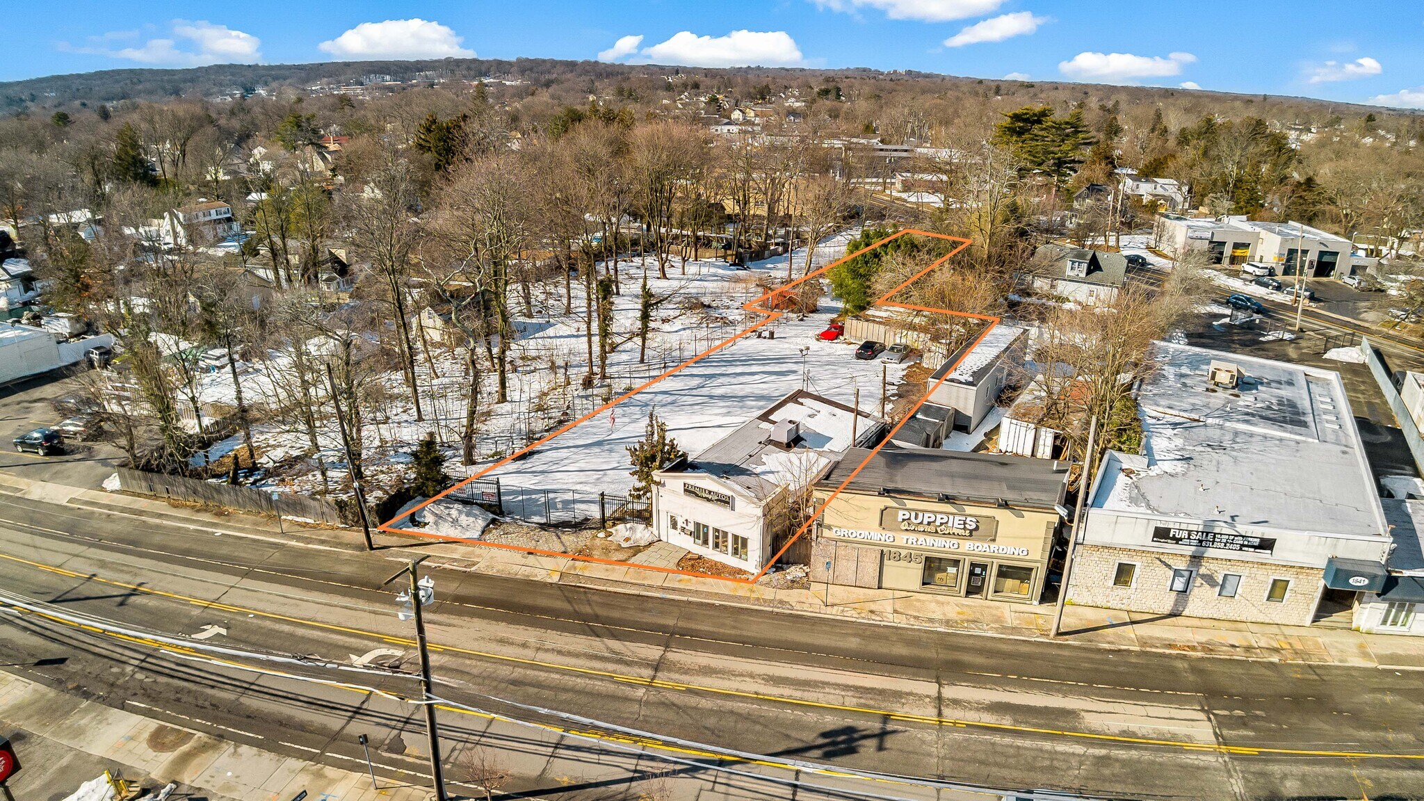 1849 New York Ave, Huntington Station, NY à vendre Photo de l’immeuble– Image 1 sur 10