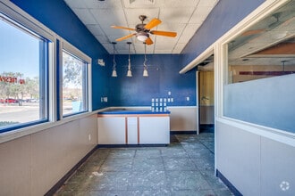 1920 W Bell Rd, Phoenix, AZ à vendre Photo intérieure– Image 1 sur 11