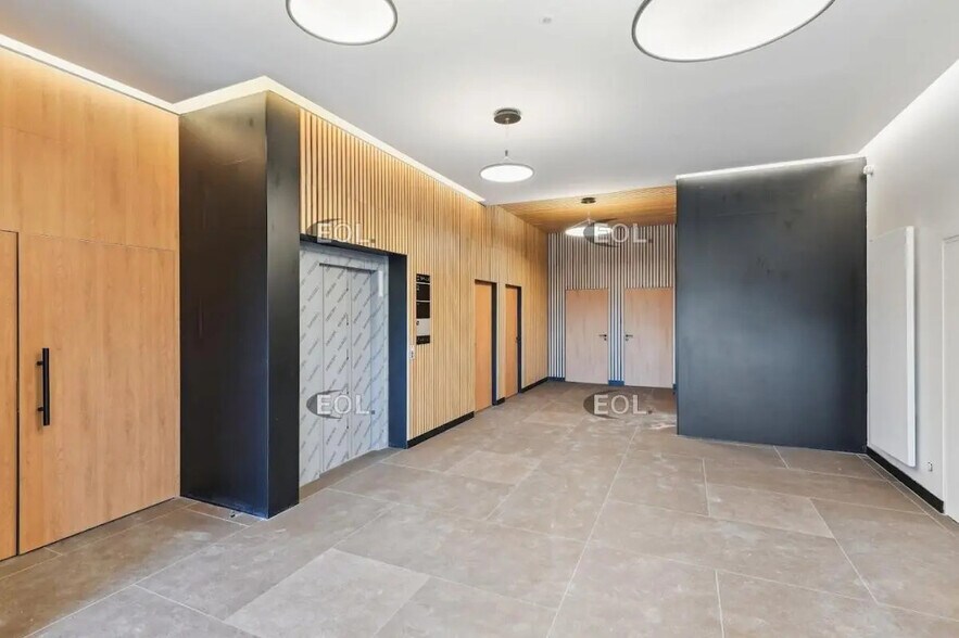 Local d’activités dans Nanterre à louer - Photo de l’immeuble – Image 3 sur 3