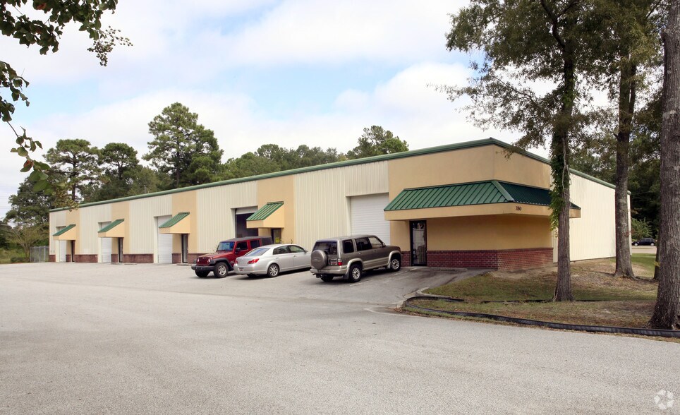 3180 Industry Dr, North Charleston, SC à louer - Photo principale – Image 1 sur 4
