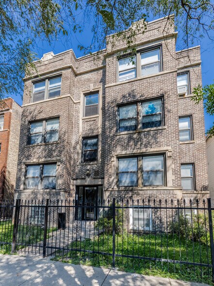 4934 W Jackson Blvd, Chicago, IL à vendre - Photo de l’immeuble – Image 2 sur 19
