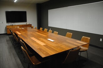 300 E Davis St, McKinney, TX à louer Photo intérieure– Image 2 sur 16