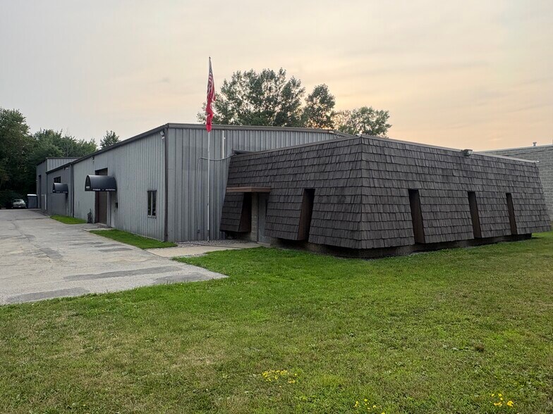 3646 California Rd, Orchard Park, NY à louer - Photo de l’immeuble – Image 1 sur 11