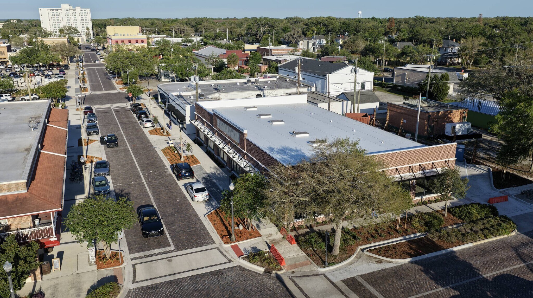 201 Oak Ave, Sanford, FL à louer Photo de l’immeuble– Image 1 sur 25