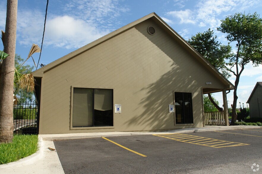 2905 Central Blvd, Brownsville, TX à louer - Photo de l’immeuble – Image 3 sur 4