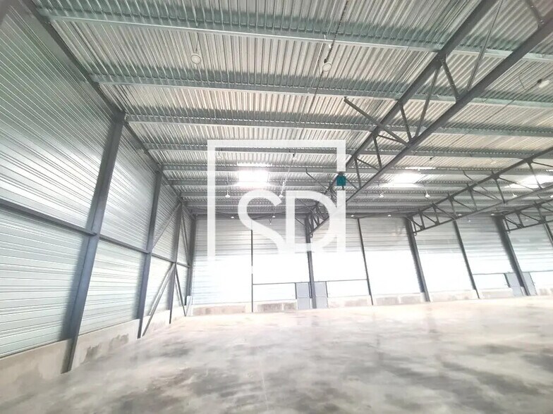 Industriel/Logistique dans Cournon-d'Auvergne à louer - Photo intérieure – Image 2 sur 10