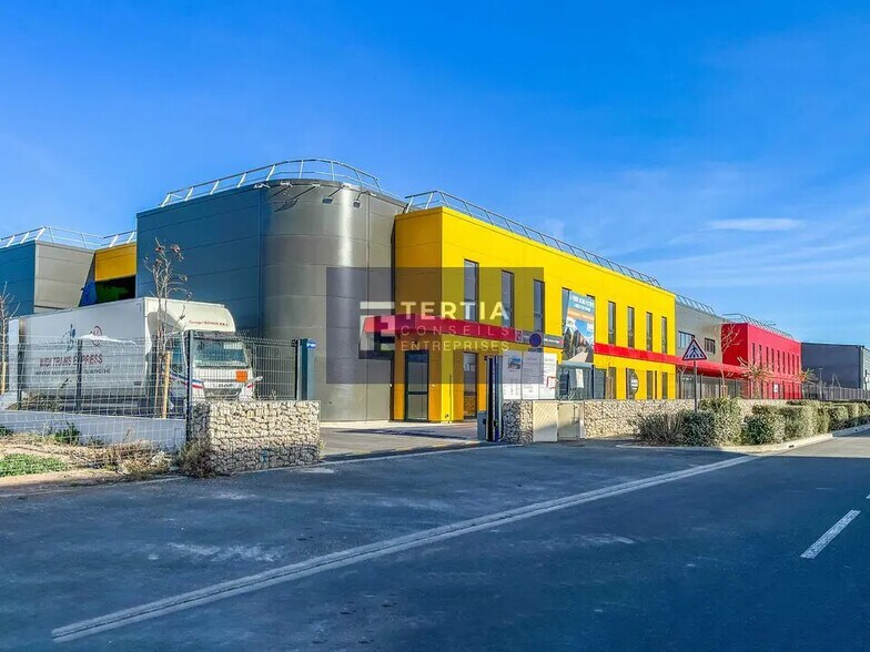 Local d’activités dans Sète à louer - Photo de l’immeuble – Image 2 sur 6