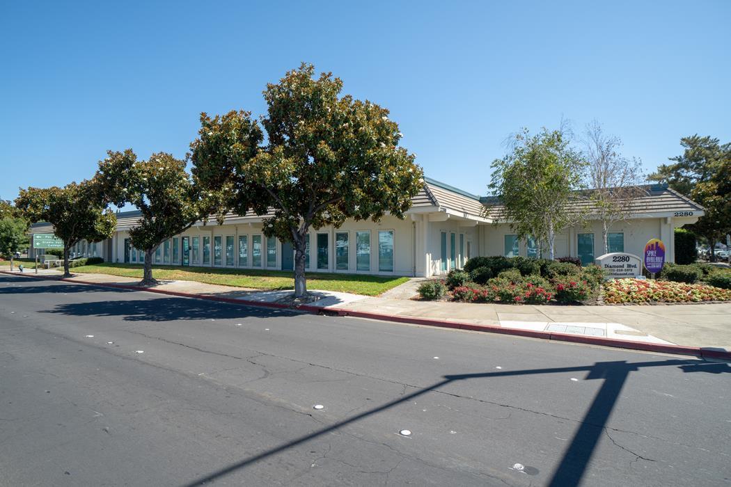 2280 Diamond Blvd, Concord, CA à louer Photo de l’immeuble– Image 1 sur 4
