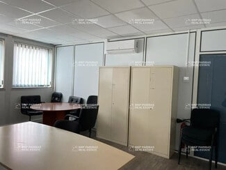 Plus de détails pour Local d'activités à louer