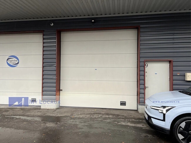 Plus de détails pour Local d’activités à vendre