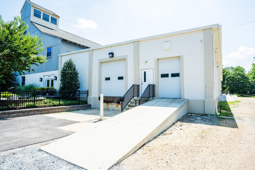 105 Market Pl, Glassboro, NJ à louer - Photo de l’immeuble – Image 2 sur 5