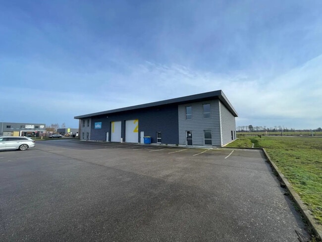 Plus de détails pour Bureau, Local d'activités à louer