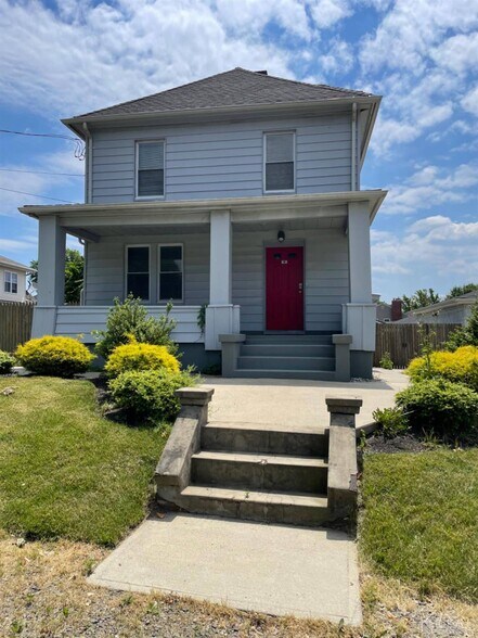 879 Upper Main St, South Amboy, NJ à vendre - Photo de l’immeuble – Image 3 sur 14