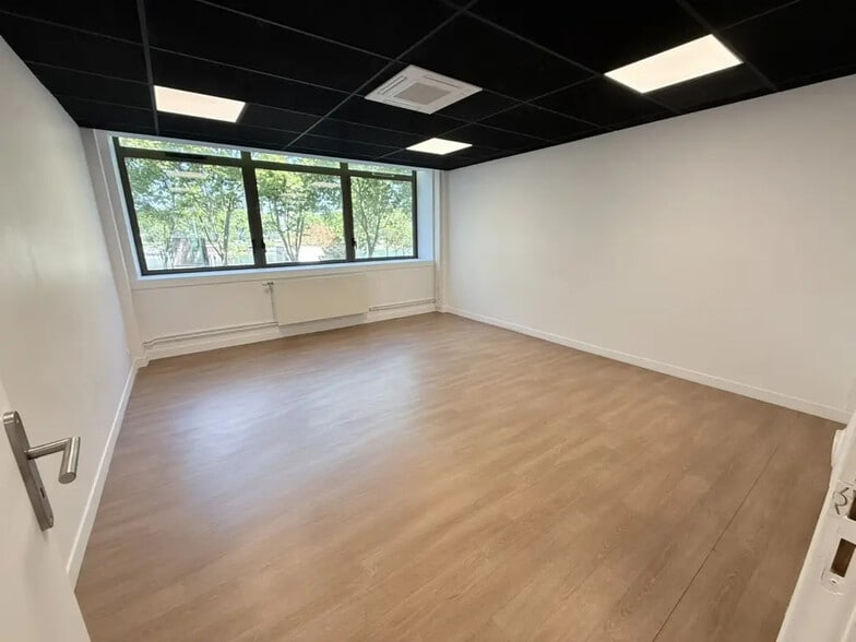 202 Quai De Clichy - Charles-De-Gaulle, Clichy à vendre - Photo de l’immeuble – Image 3 sur 17